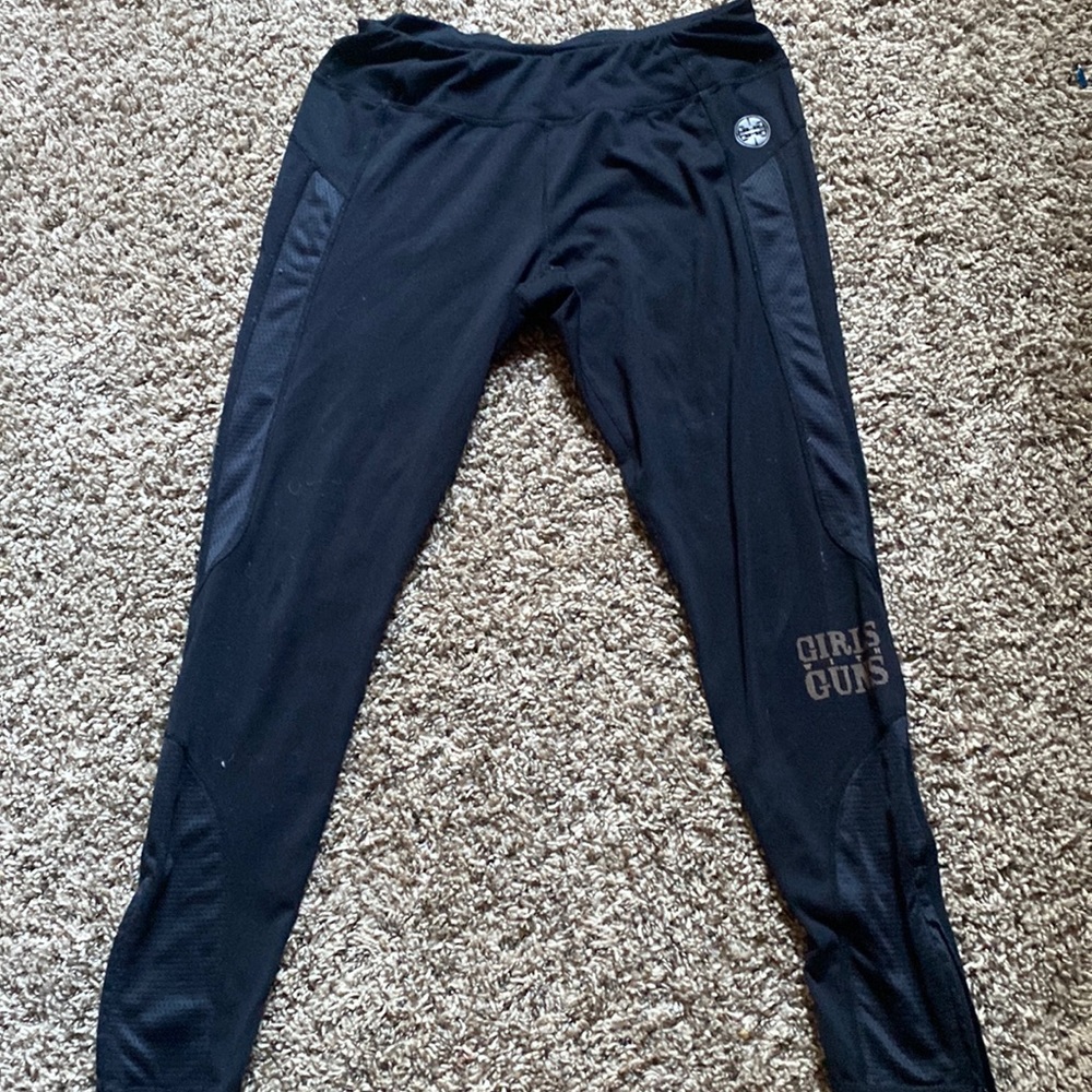 Girls with gun extra large leggings